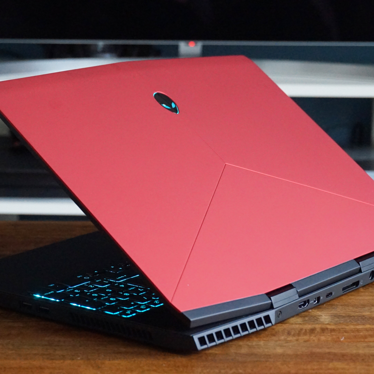 Alienware M15 R15 Alienware Dark Red By