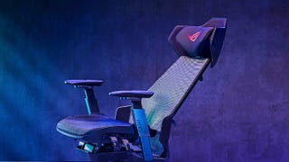 Asus stellt Premium-Gaming-Stuhl vor: Der ROG Destrier Ergo kommt mit verstellbarer Lendenstütze
