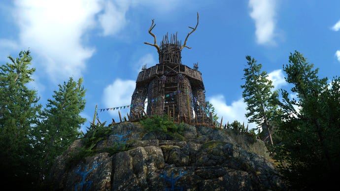 A immense wickerman effigy looming implicit treetops against a sunny bluish entity successful Atomfall.