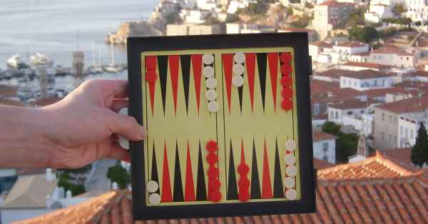 7-in-1 Magnetic Family Game: Backgammon