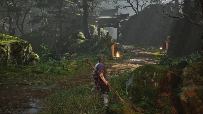 Una puerta que conduce a la arena del jefe Guanzhi en Black Myth Wukong.