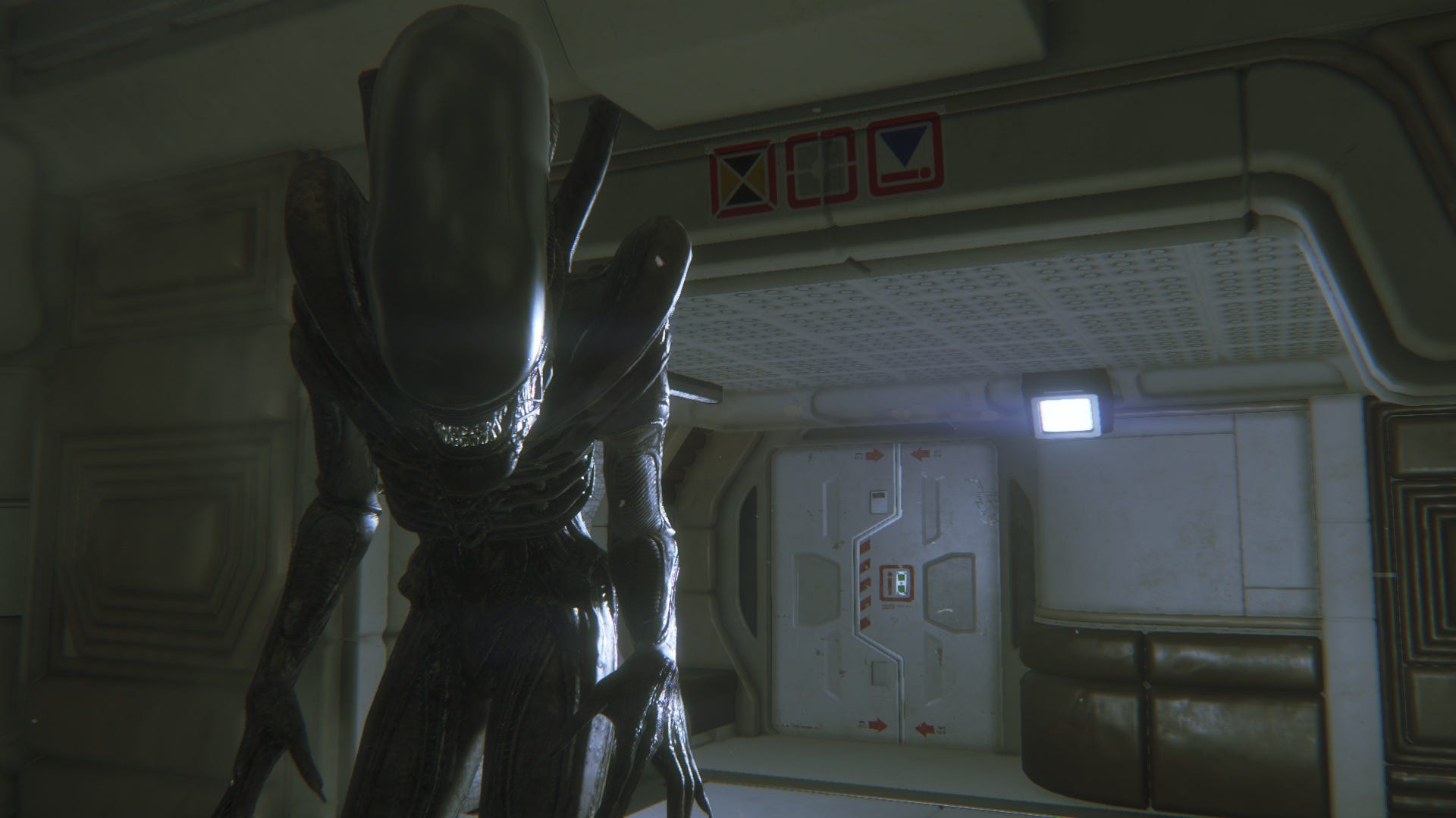 The xenomorph stalking towards the camera successful Alien Isolation