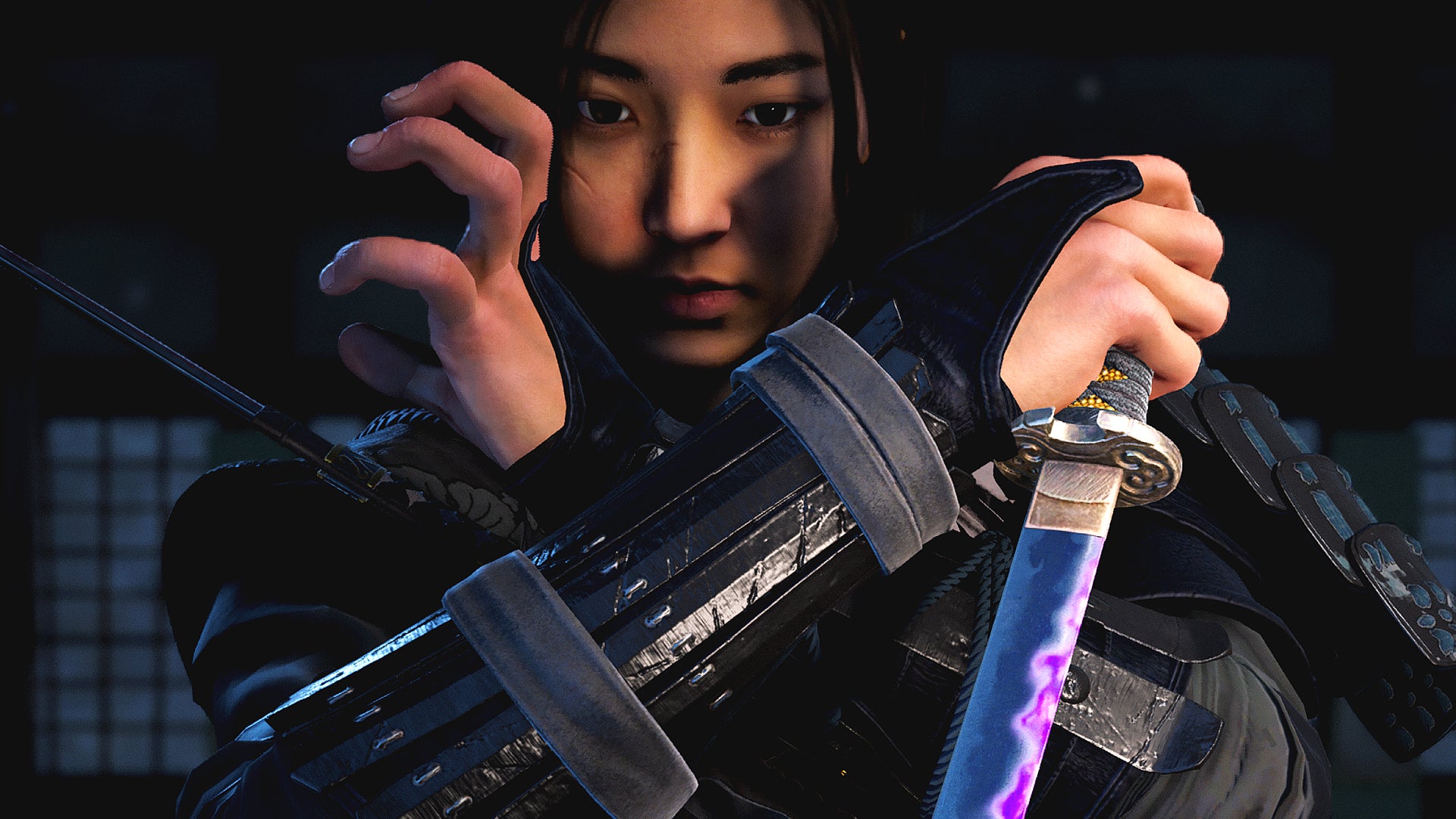 A close-up of Naoe holding her hidden blade and a purple tanto in Assassin's Creed Shadows. - 1
