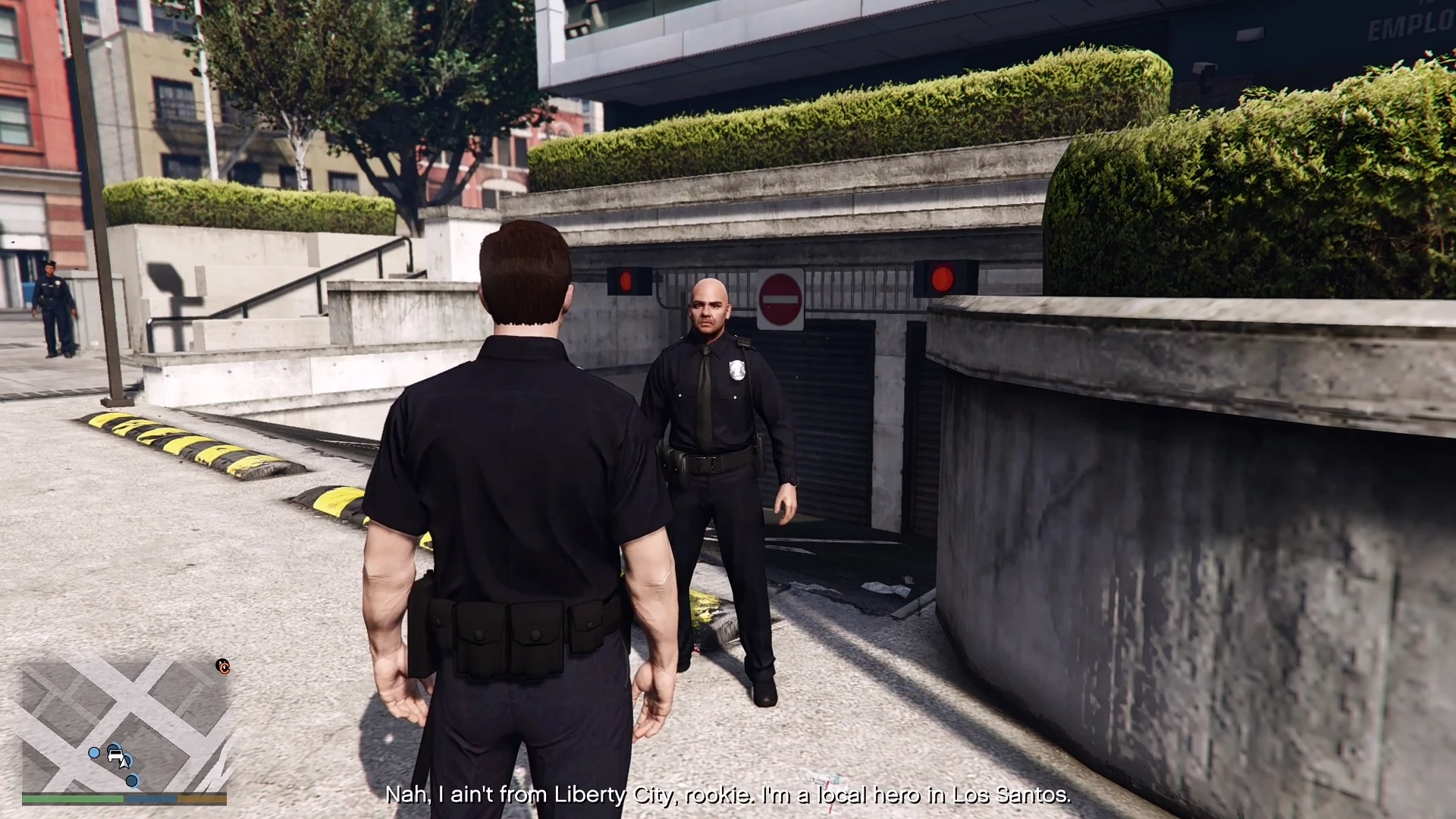 Chatting to a cop in Bloc&rsquo;s AI GTA 5 mod