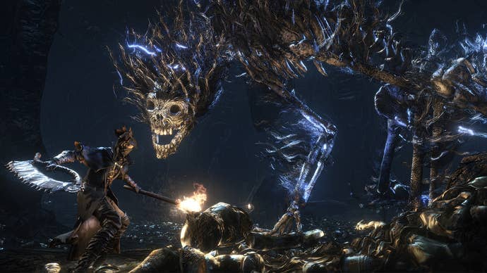 Bloodborne’s Hunter prepares to take a swing at looming boss Darkbeast Paarl