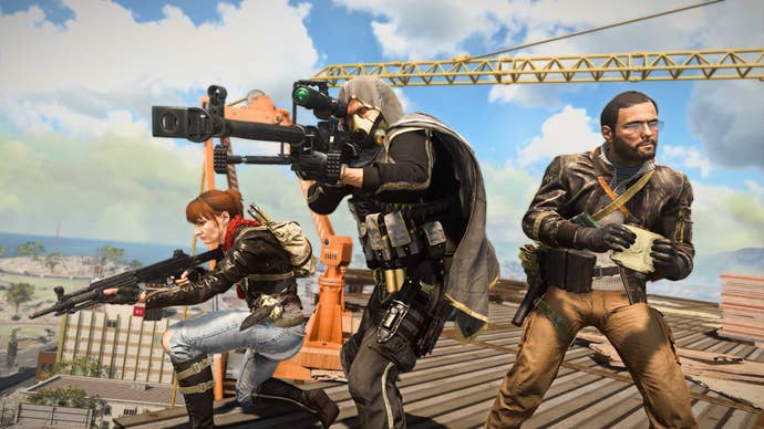 A squad pose for a Call of Duty: Warzone screenshot.