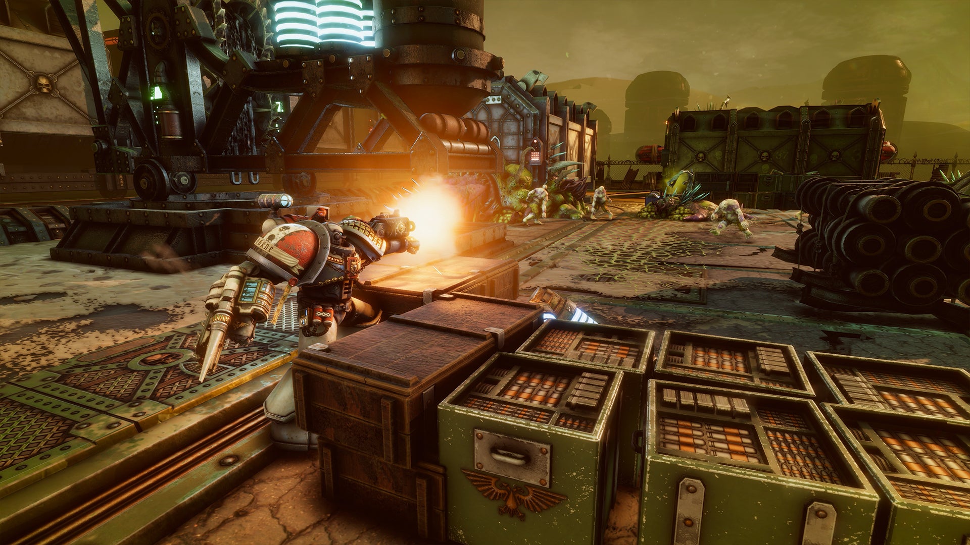 Warhammer 40,000: Chaos Gate - Daemonhunters preview assets featuring turn-based tactics gameplay, the base ship, and assorted shots of your customised four-man squads.