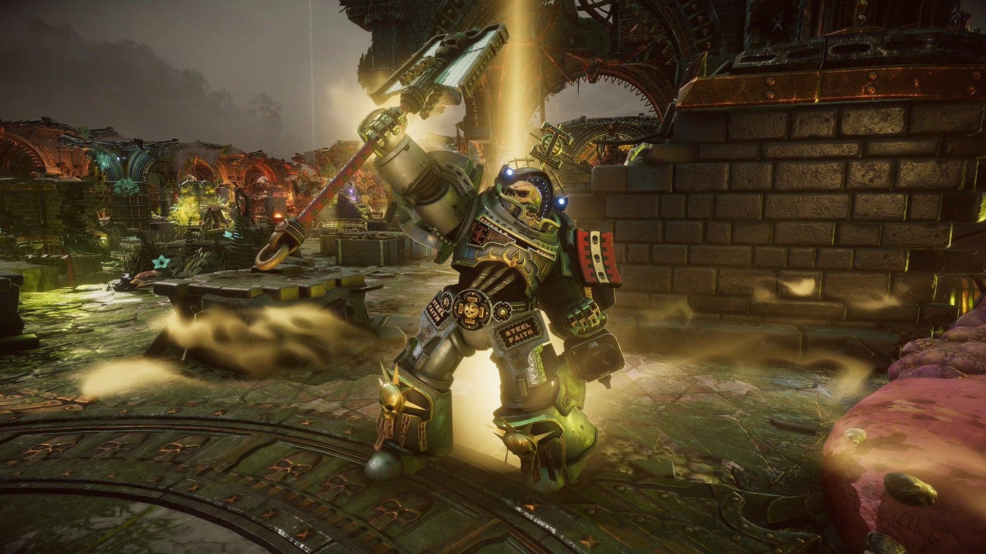 Warhammer 40,000: Chaos Gate - Daemonhunters preview assets featuring turn-based tactics gameplay, the base ship, and assorted shots of your customised four-man squads.