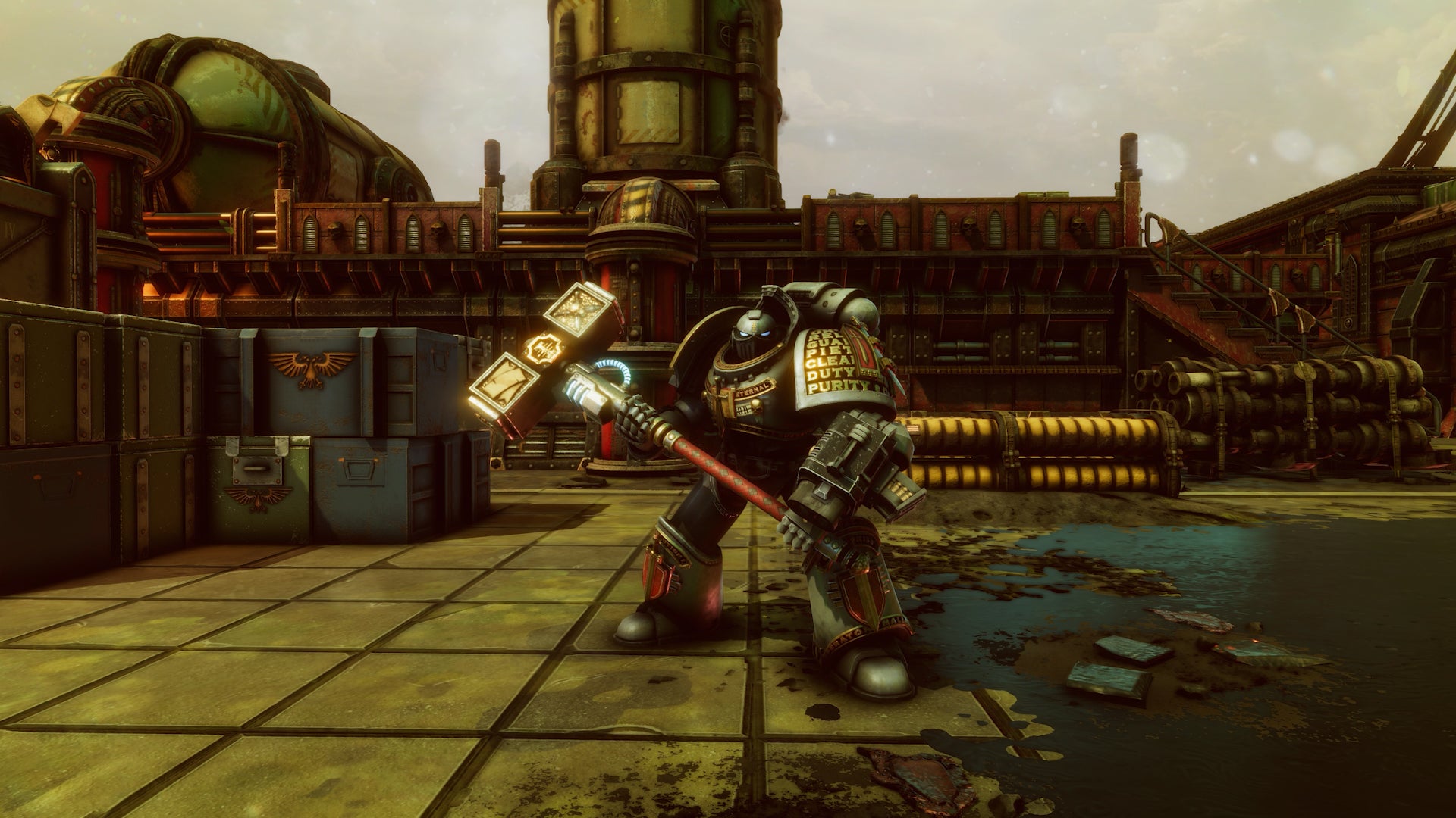 Warhammer 40,000: Chaos Gate - Daemonhunters preview assets featuring turn-based tactics gameplay, the base ship, and assorted shots of your customised four-man squads.