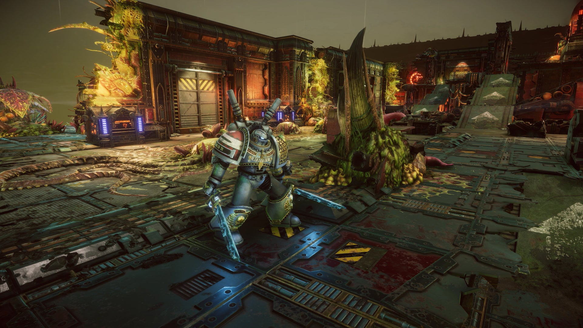 Warhammer 40,000: Chaos Gate - Daemonhunters preview assets featuring turn-based tactics gameplay, the base ship, and assorted shots of your customised four-man squads.