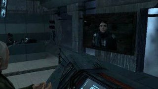 Half-Life 2 vs Eve Online: Clear Skies