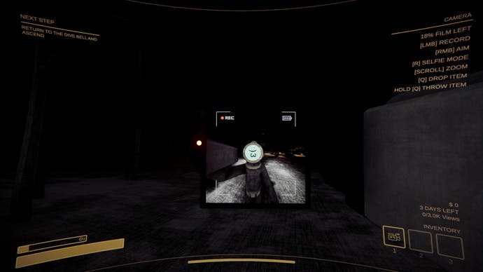 Content Warning screenshot shows a grainy film camera screen pointed in first-person selfie mode, displaying a character's smiling emoticon face.