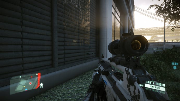 Alcatraz looking at a windows in Crysis 2.