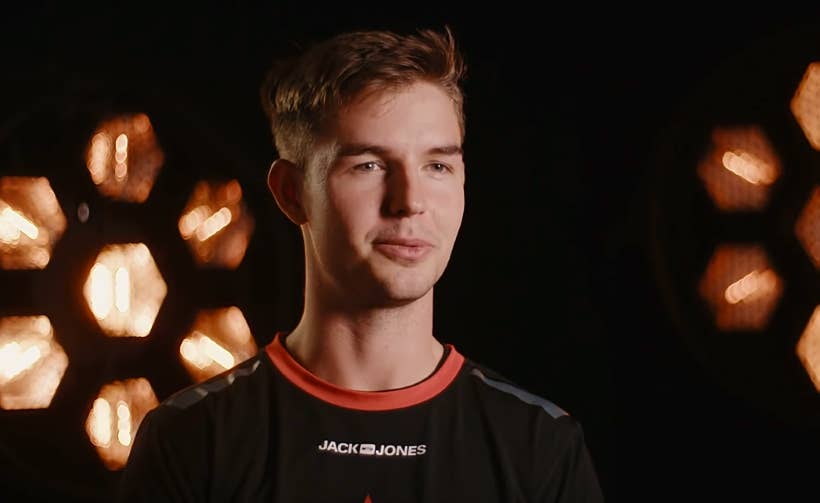 Headshot Heaven: Elevate Your CSGO Game with Smart Positioning