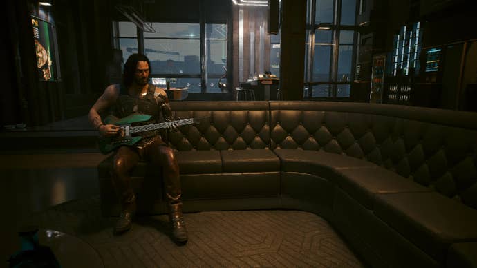 Johnny Silverhand in one of V’s posh apartments in Cyberpunk 2077.