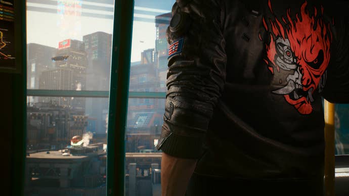 V looking retired of a metro model successful Cyberpunk 2077.