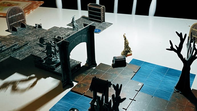 Photos of the Descent: Legends Of The Dark board game