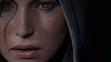 Detail obličeje Lary i medvěda z Tomb Raidera