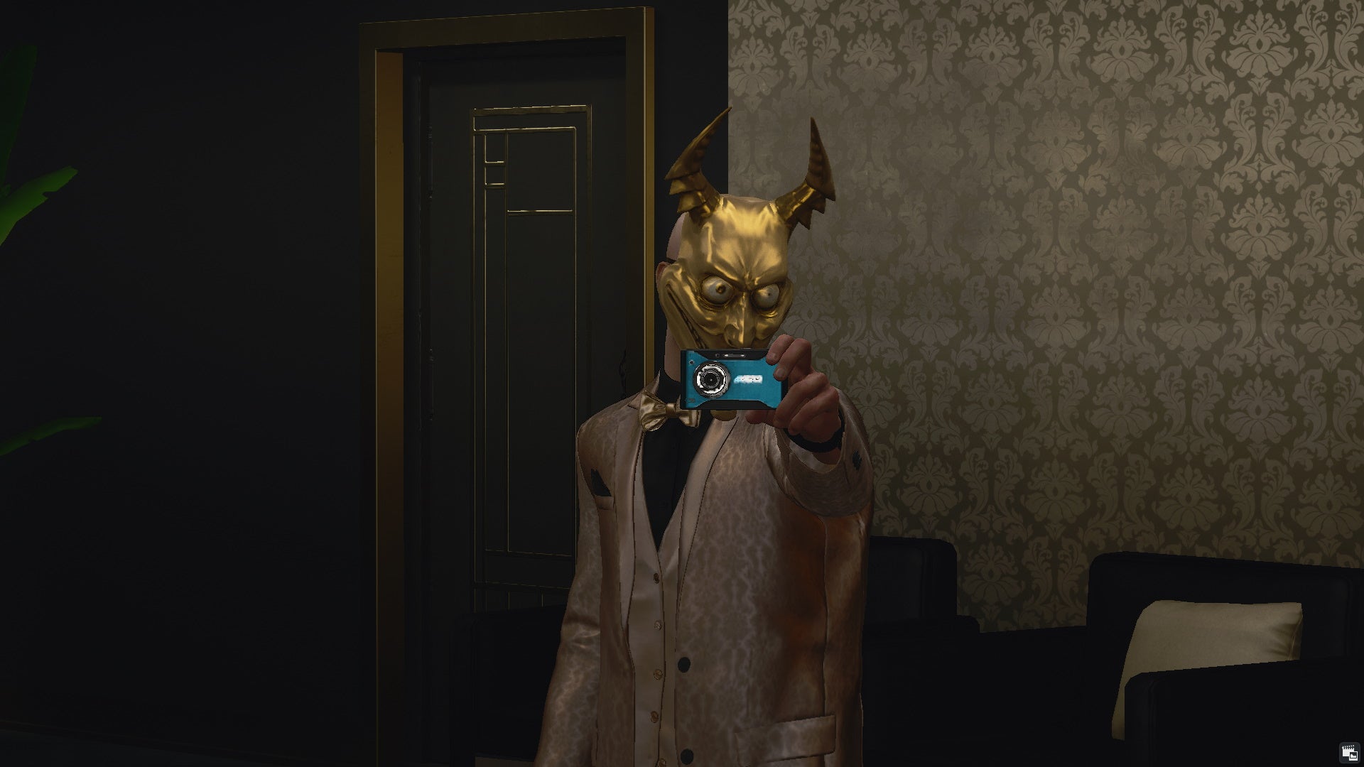 47 poses in the mirror wearing The Devil&rsquo;s Own suit during the Asmodeus Waltz mission.