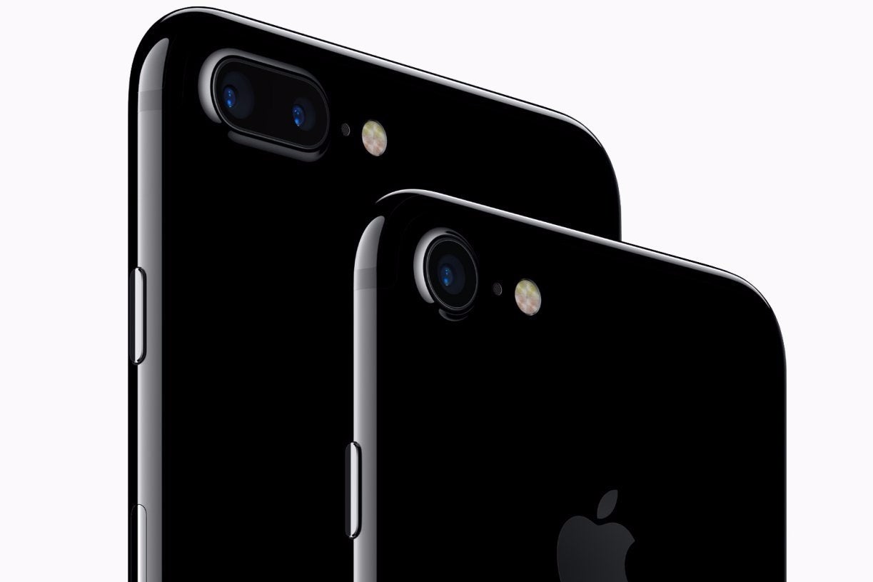 美品Apple iPhone 7 plus ブラック デュアルカメラ iPhone7Plus-JetBlk-34BR-