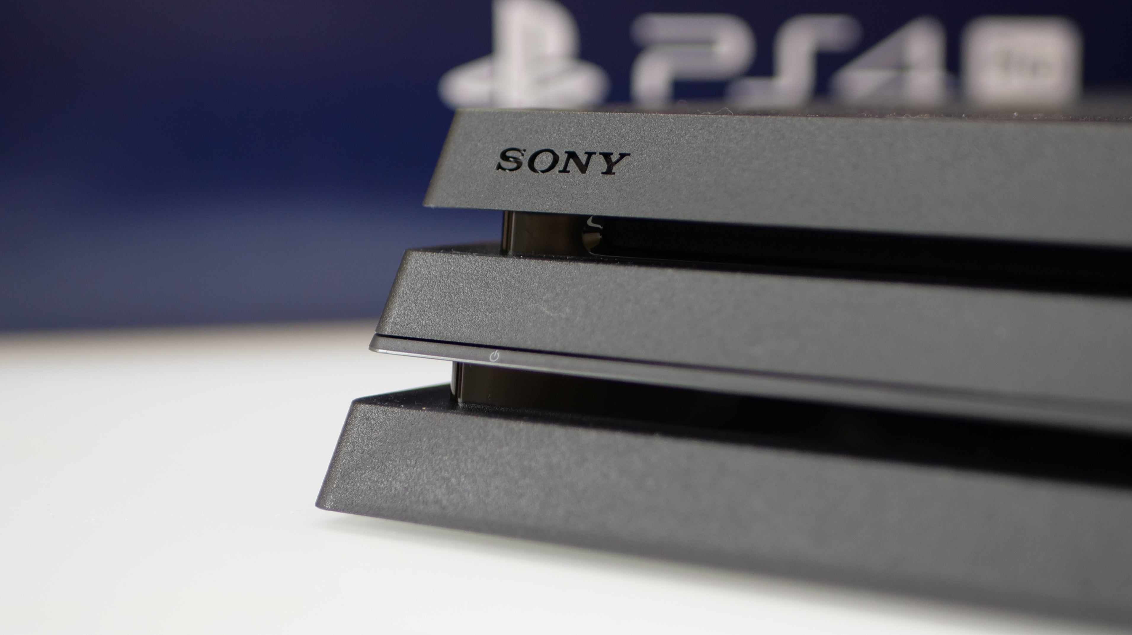 PlayStation 4 Pro CUH-7200 review: the latest, quietest hardware ...
