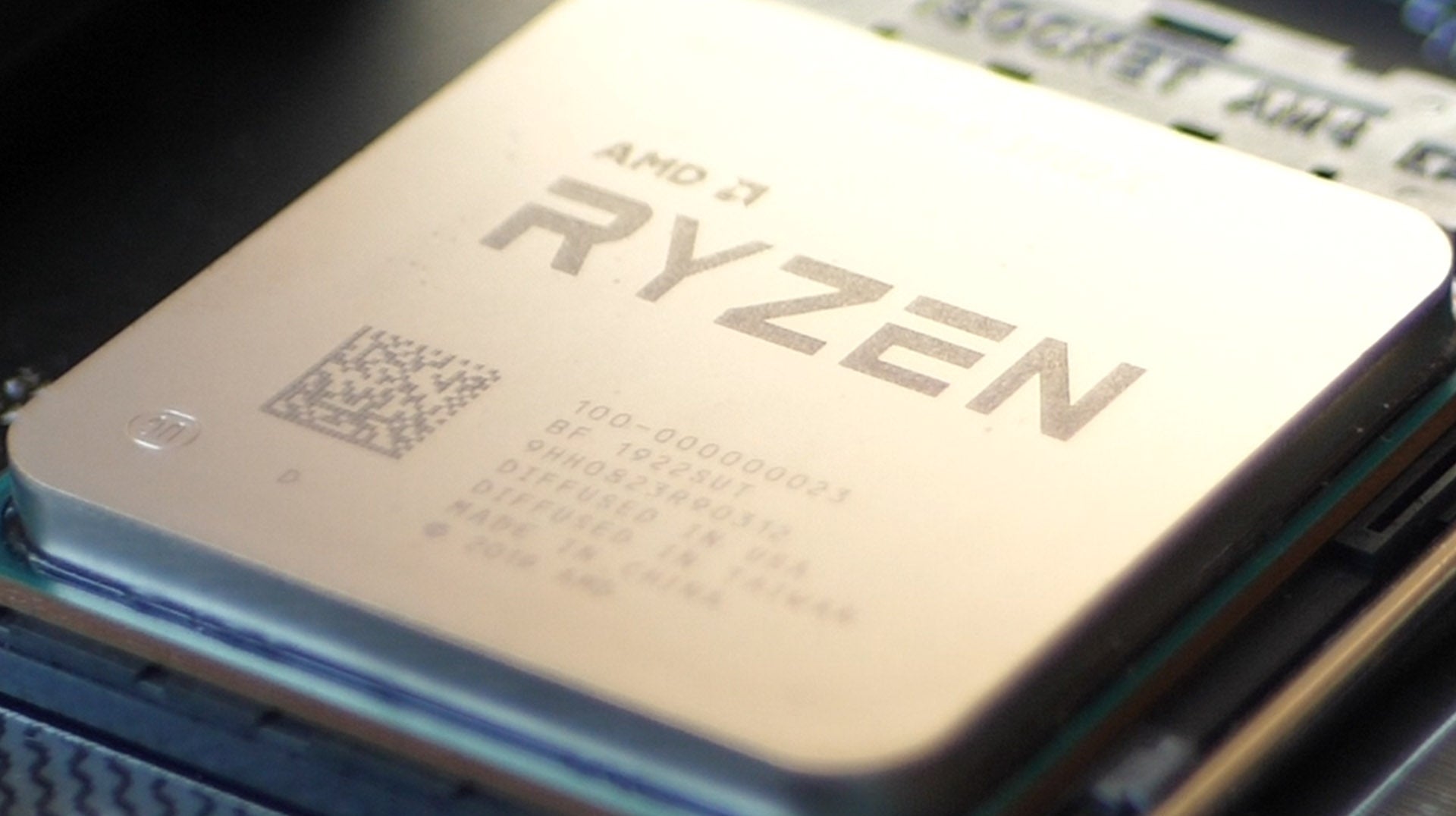 AMD Ryzen 9 3900XT and Ryzen 7 3800XT review: microevolution