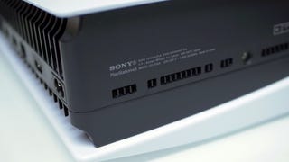 PlayStation 5 CFI-1100 è davvero peggiore del modello originale? - analisi tecnica