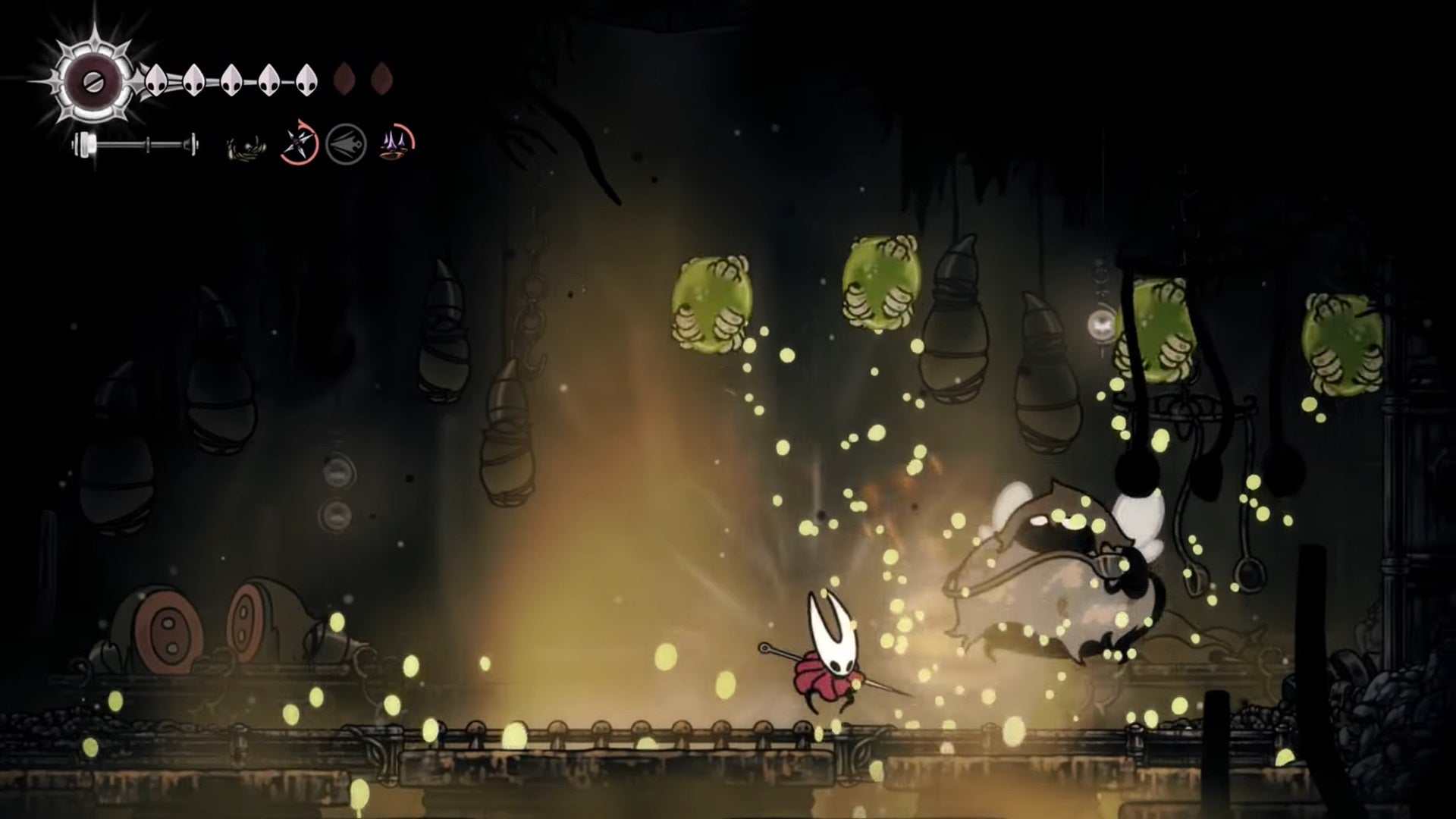Hornet fights Disgraced Chef Lugoli in Hollow Knight: Silksong, avoiding four green blobs that are flying at her. - 45