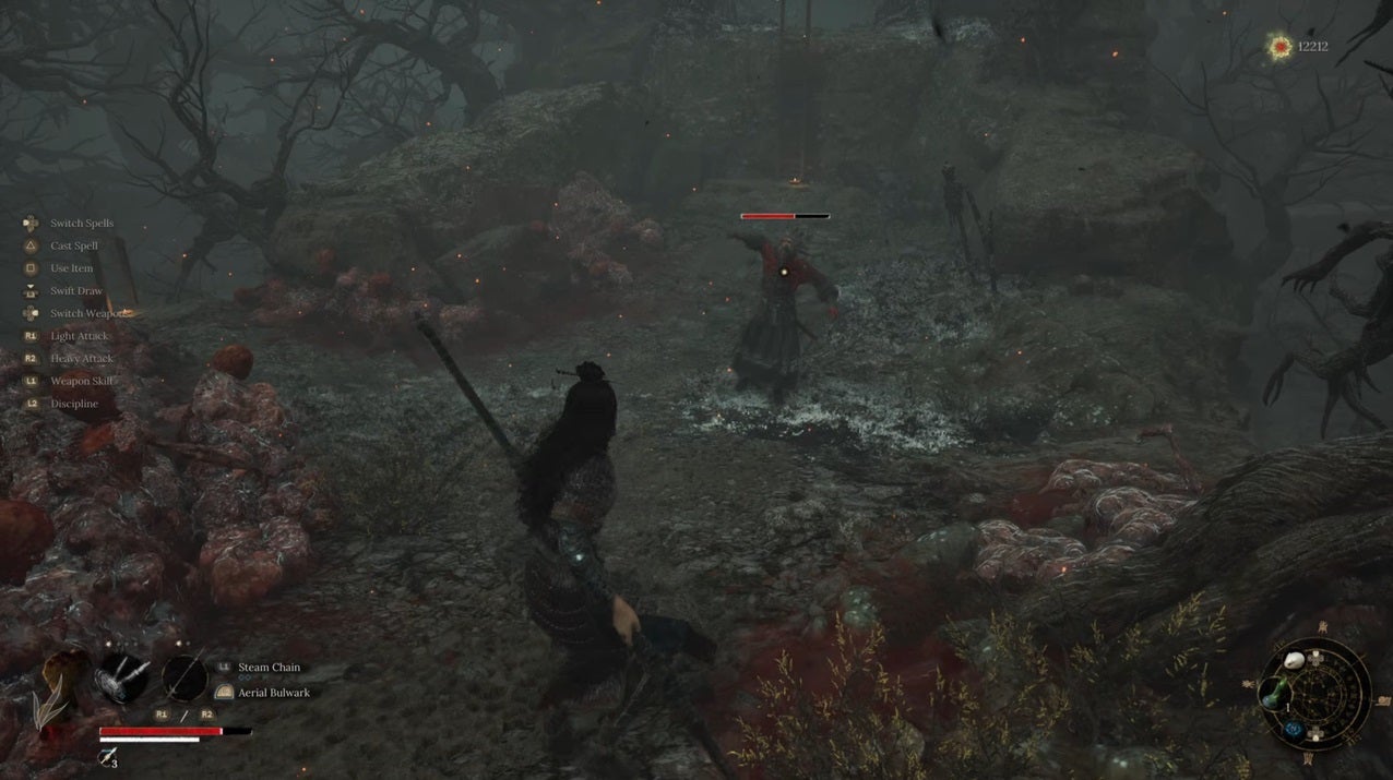 Wuchang faces off against an avian enemy in the decrepit Doomwillow Beach of Wuchang Fallen Feathers. - 4