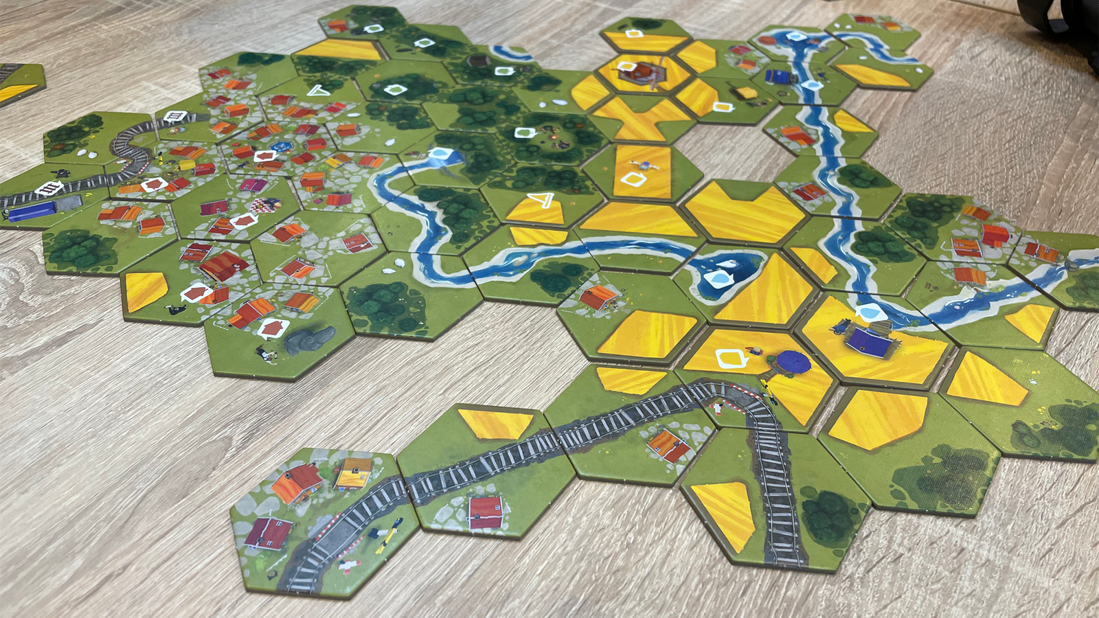 Dorfromantik - The Boardgame Dorfromantik - The Boardgame