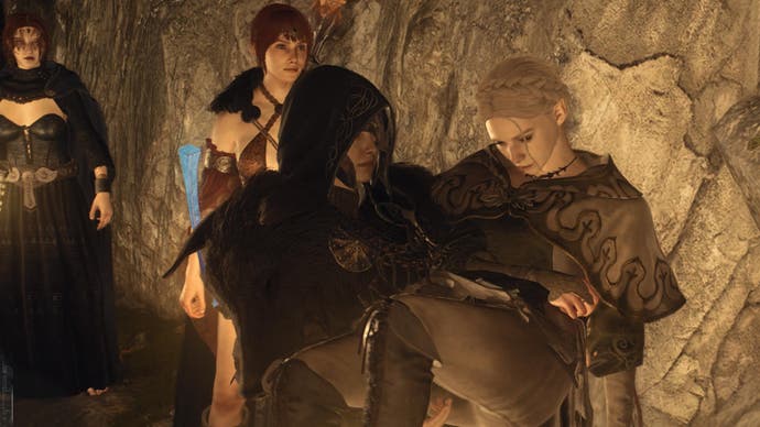 Equipping the right Augments lets you carry for weight in Dragon's Dogma 2