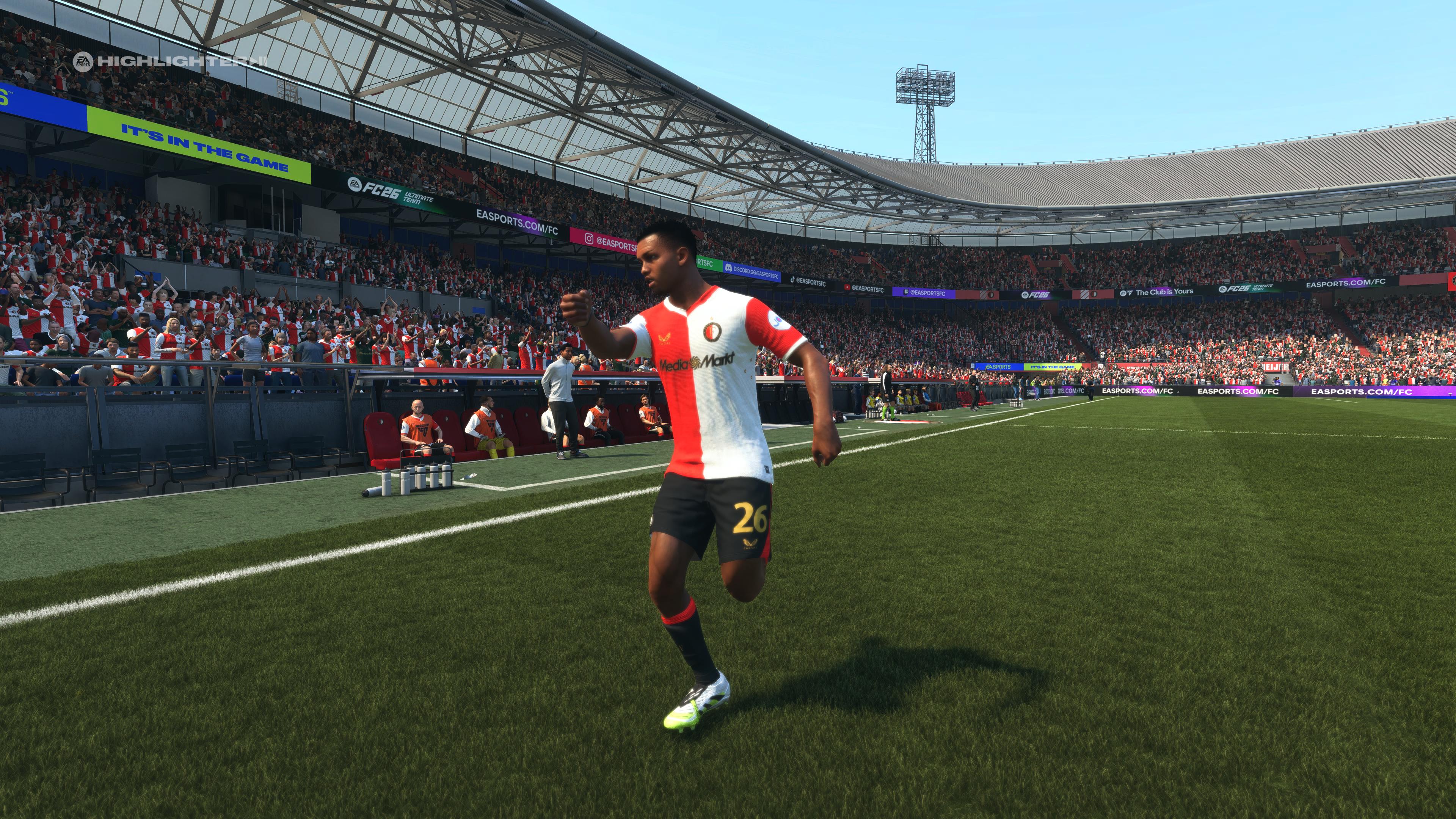 Givairo Read pointing at where he wants the ball in EA Sports FC 26. - 5