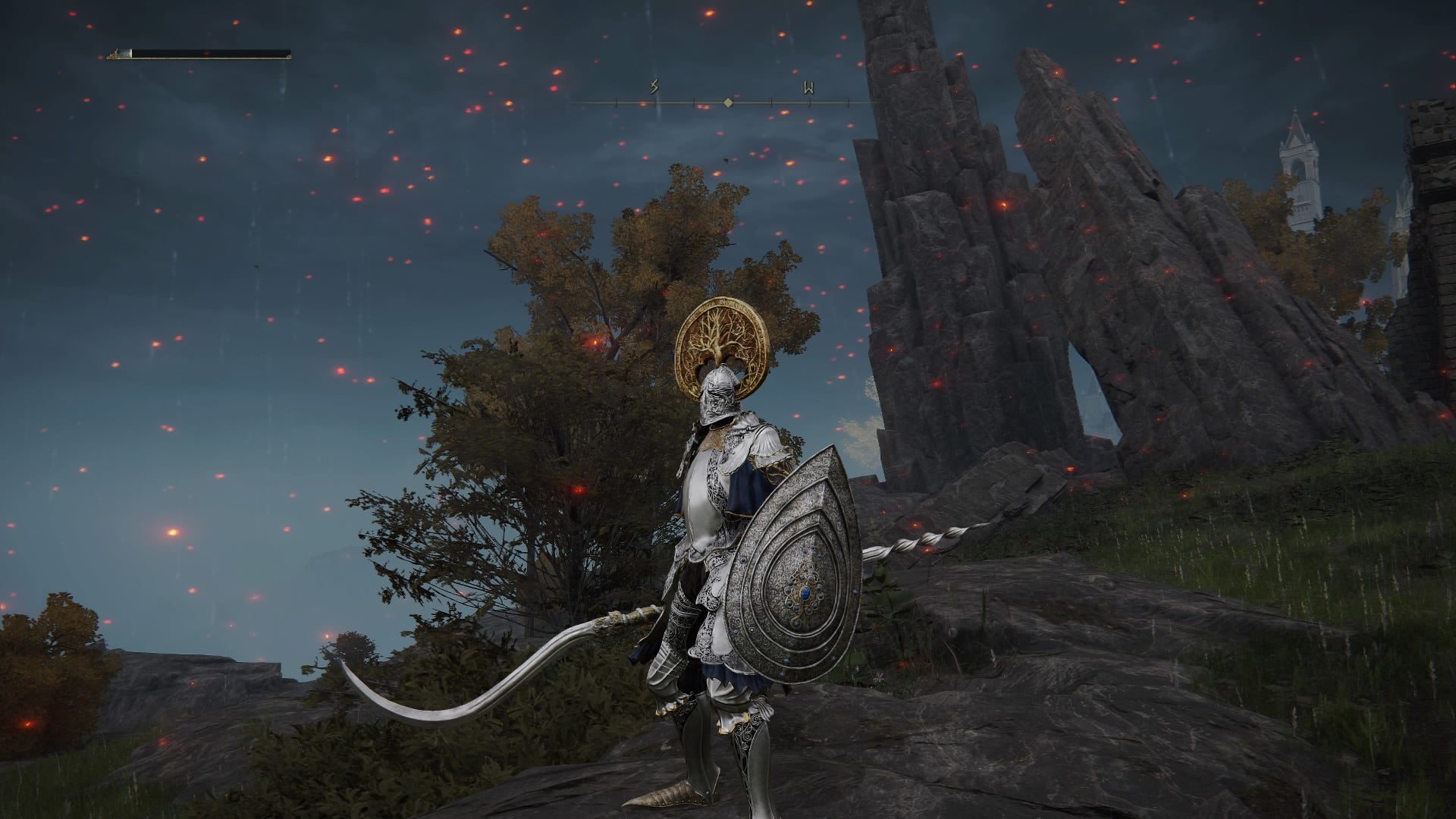 Screenshot of the Tarnished in Elden Ring wielding the Godskin Peeler - 6