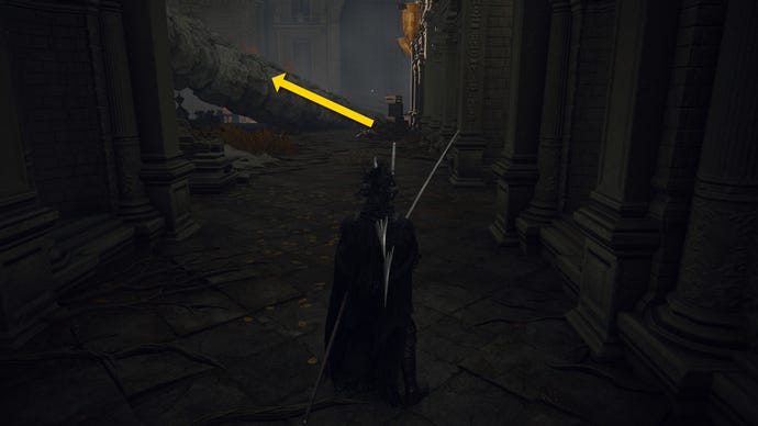 El jugador se encuentra ante una rama del Erdtree en Leyndell en Elden Ring.