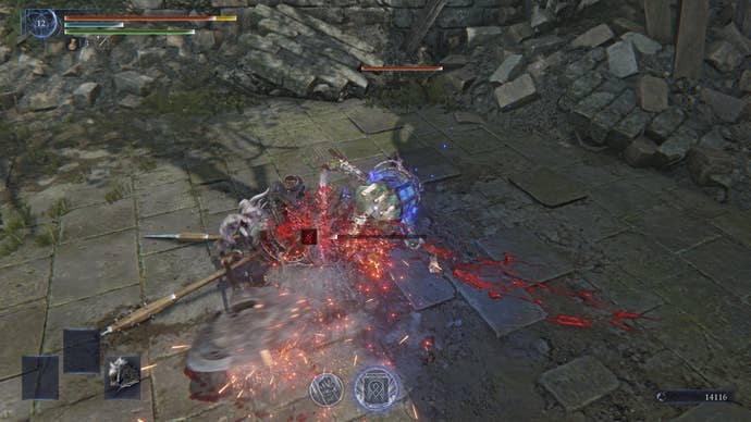 Raider attacking the enemy with two weapons in Elden Ring Nightreign