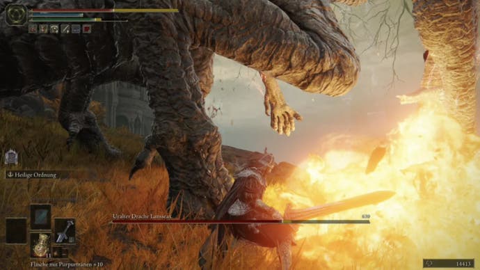 elden ring player attacking dragon Lannseax's legs