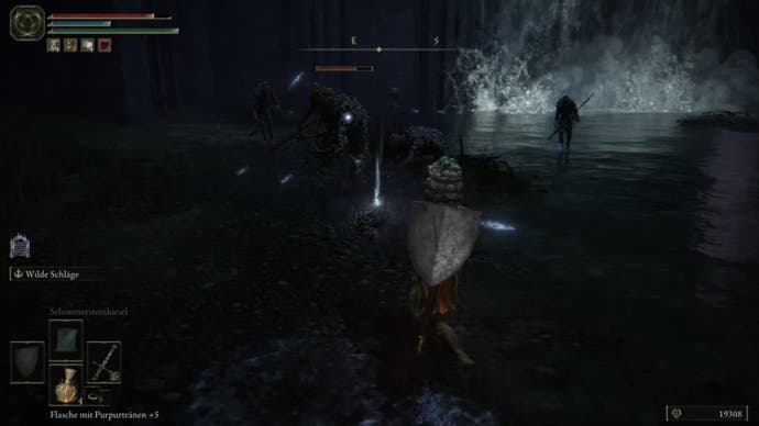 Elden Ring Player combat un groupe d'ennemis Claymen près de l'eau à Siofra