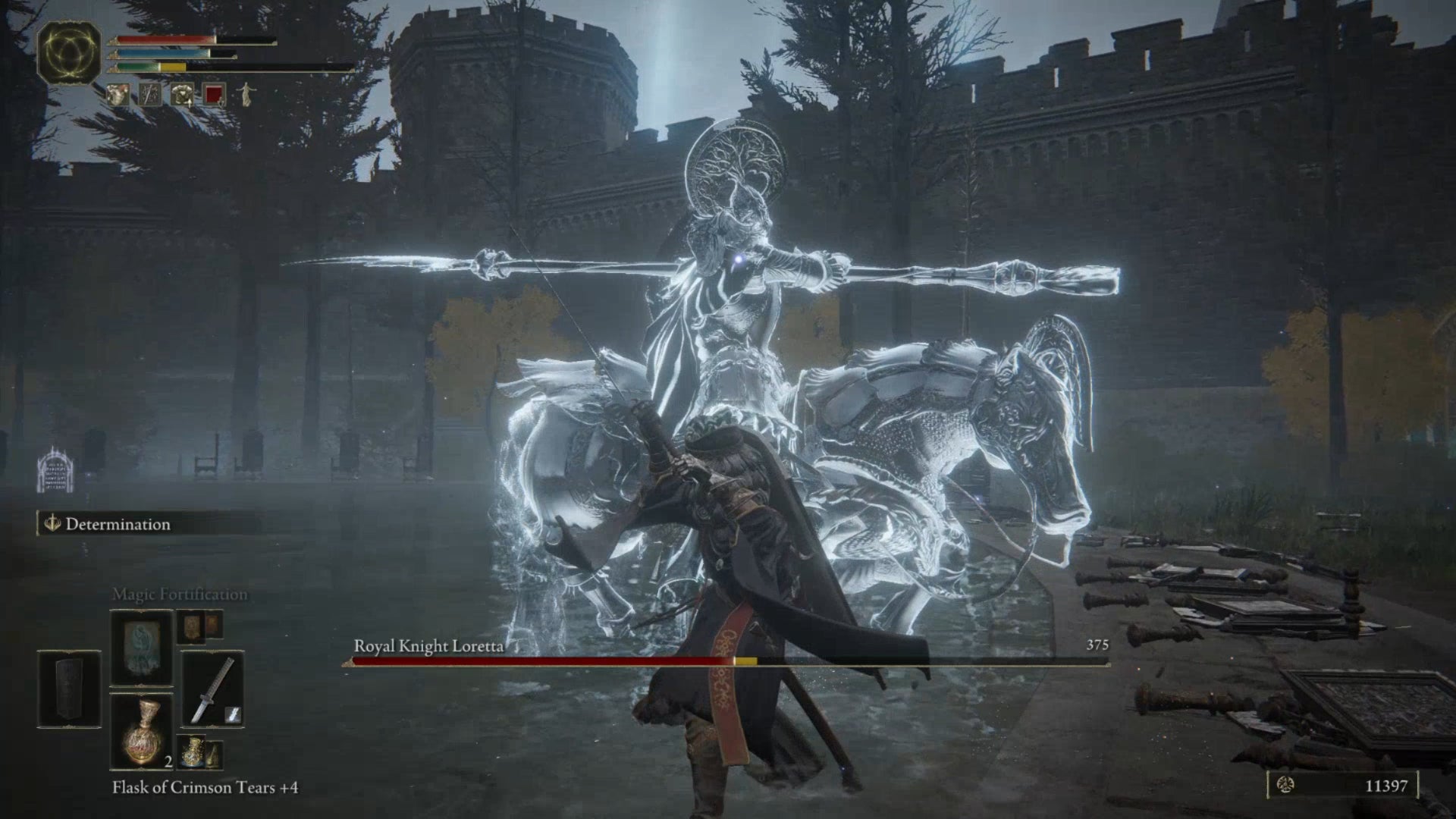 The player in Elden Ring fights the boss of Caria Manor, Royal Knight Loretta. - 7