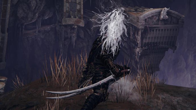 A warrior wields the Backhand Blade in Elden Ring Shadow of the Erdtree.