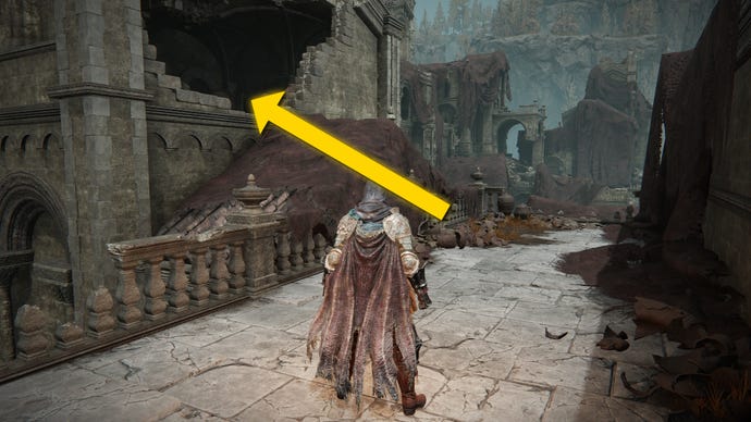 El jugador de Elden Ring: Shadow Of The Erdtree se para en un balcón y se prepara para usar el tejado cercano para saltar a través de un agujero en la pared de un edificio.