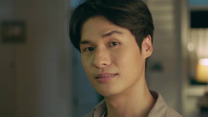 A man raises his eyebrow inquisitively in Thailand’s Elden Ring advert.