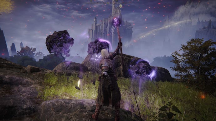 Elden Ring screenshot of the Meteorite Staff