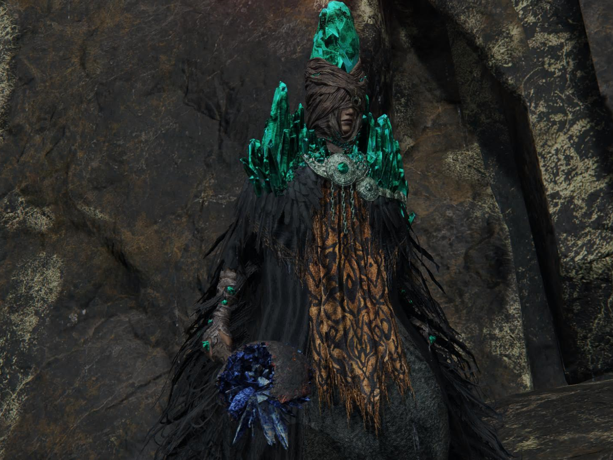 Best Elden Ring Sorcerer build: stats, weapon, armor and talismans