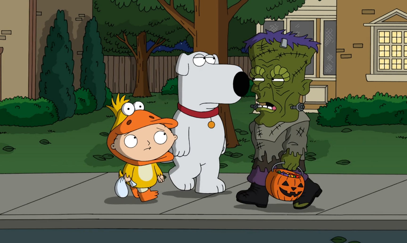 Family Guy- Halloween on Spooner Street - Stewie's first time Trick or Treating. - 8