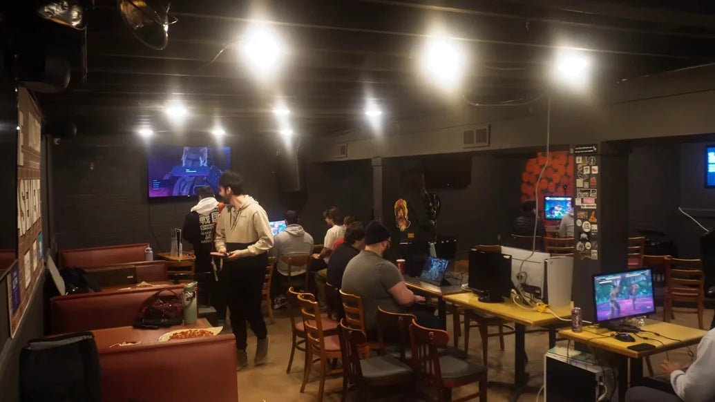 Photo of fighting game local
