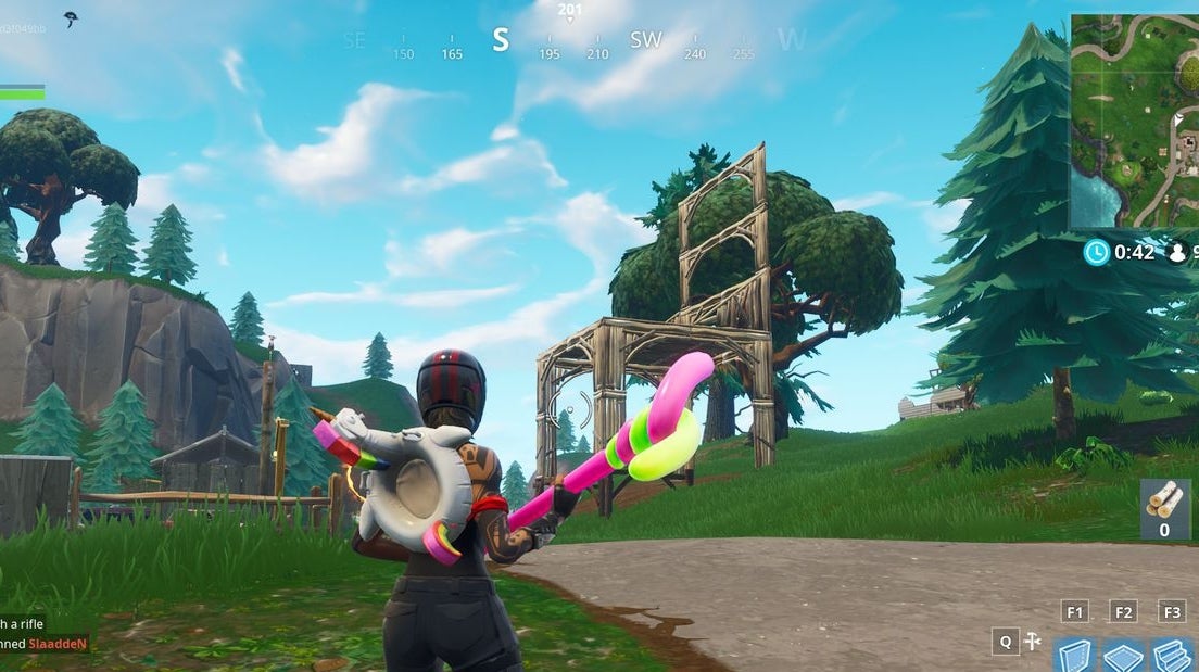 Fortnite Oversized Seats locatie - Waar tussen drie stoelen zoeken?