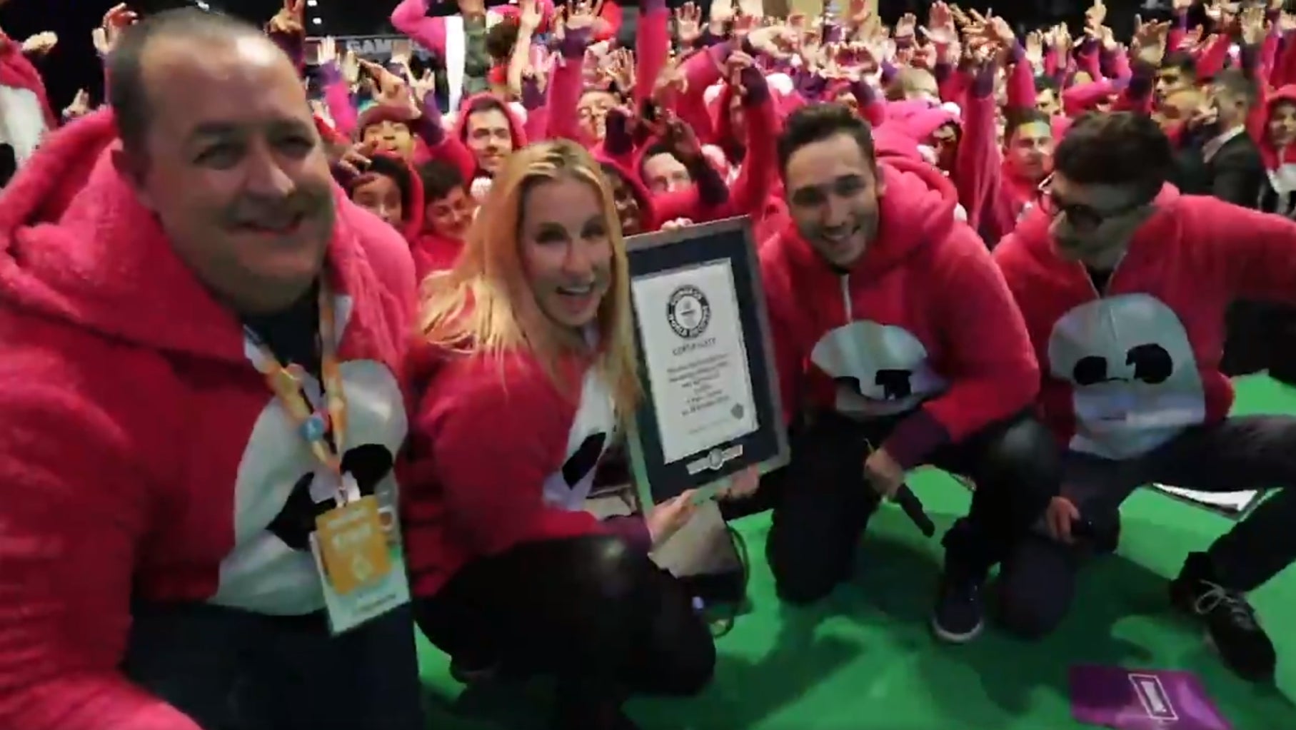 Fortnite sets world record for most participants in an emote routine ...