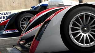 Stéphan Sarrazin racing on Le Mans in Forza Motorsport 3 videos 