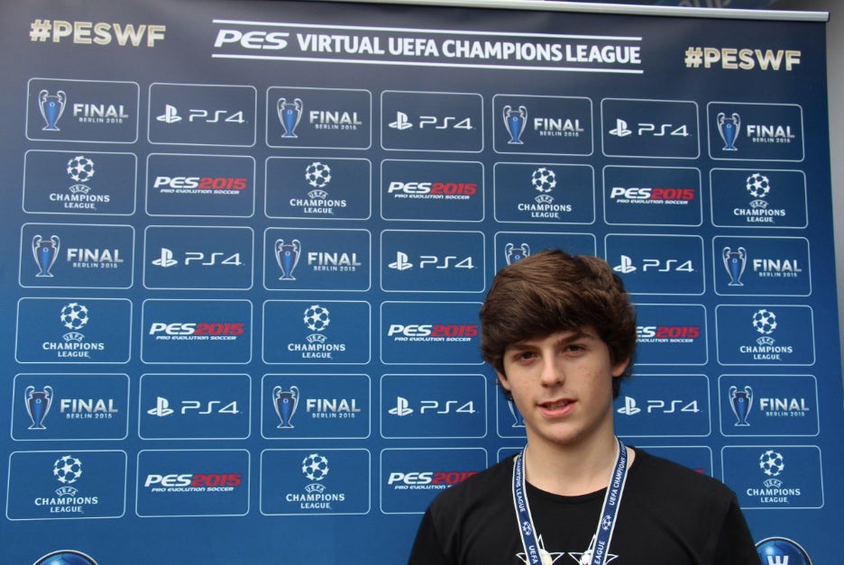 Francês Walid Rachid vence PES Champions League em final dramática ...