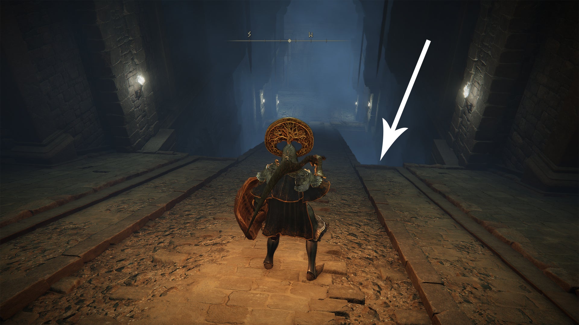 A narrow bridge inside the Fringefolk Hero’s Grave in Elden Ring. - 7